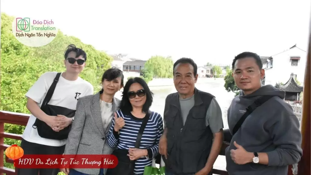 huong dan vien du lich tu tuc tai thuong hai
