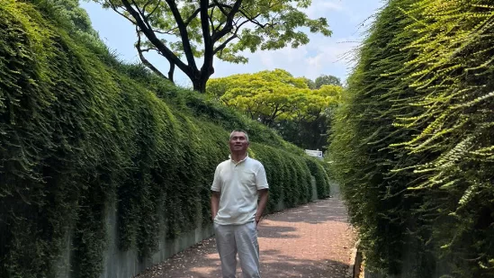 huong dan vien tour qua canh tai singapore