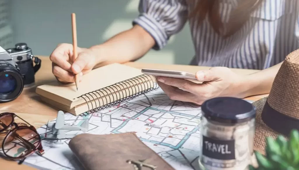 thiet ke lich trinh du lich