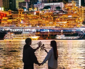 huong dan vien du lich tu tuc trung khanh